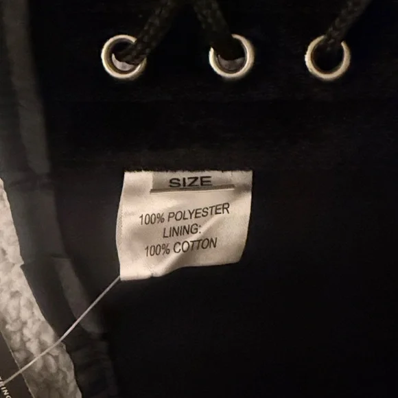 Black velvet steel boned corset - Picture 9 of 11